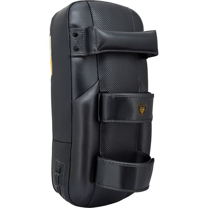RDX T17 AURA Curved Thai Pad with Handles